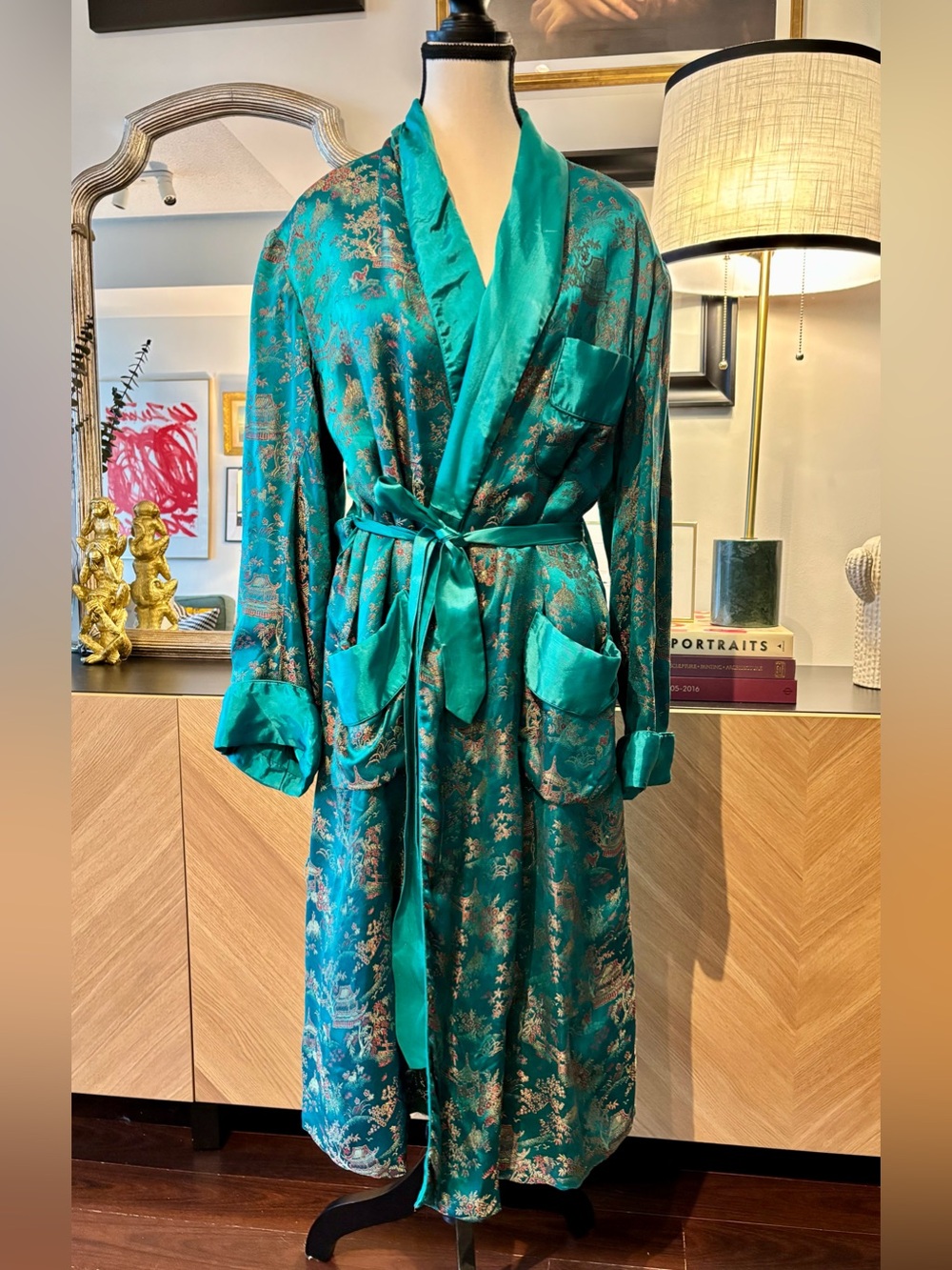 Beautiful Vintage Satin Chinese Robe 👘 - Picture 3 of 14